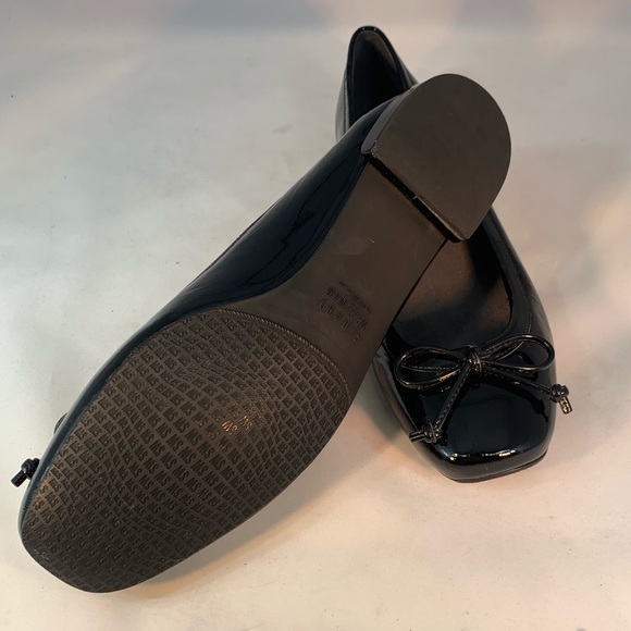 NWOT! Stuart Weitzman Patent Leather Dress Flats - Picture 4 of 7